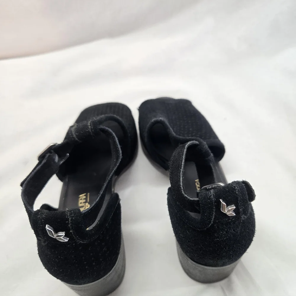 Koolaburra By UGG Women's 9 Black Ashlyn Suede Heeled Peep Toe Sandals Shoes - Picture 4 of 6